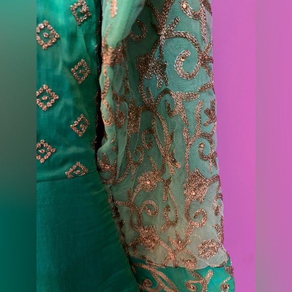 Hastkala Green Ethnic Salwar Suit with Gold work Size XL - Picture 5 of 8